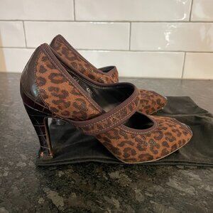 Donald J. Pliner leopard print heels